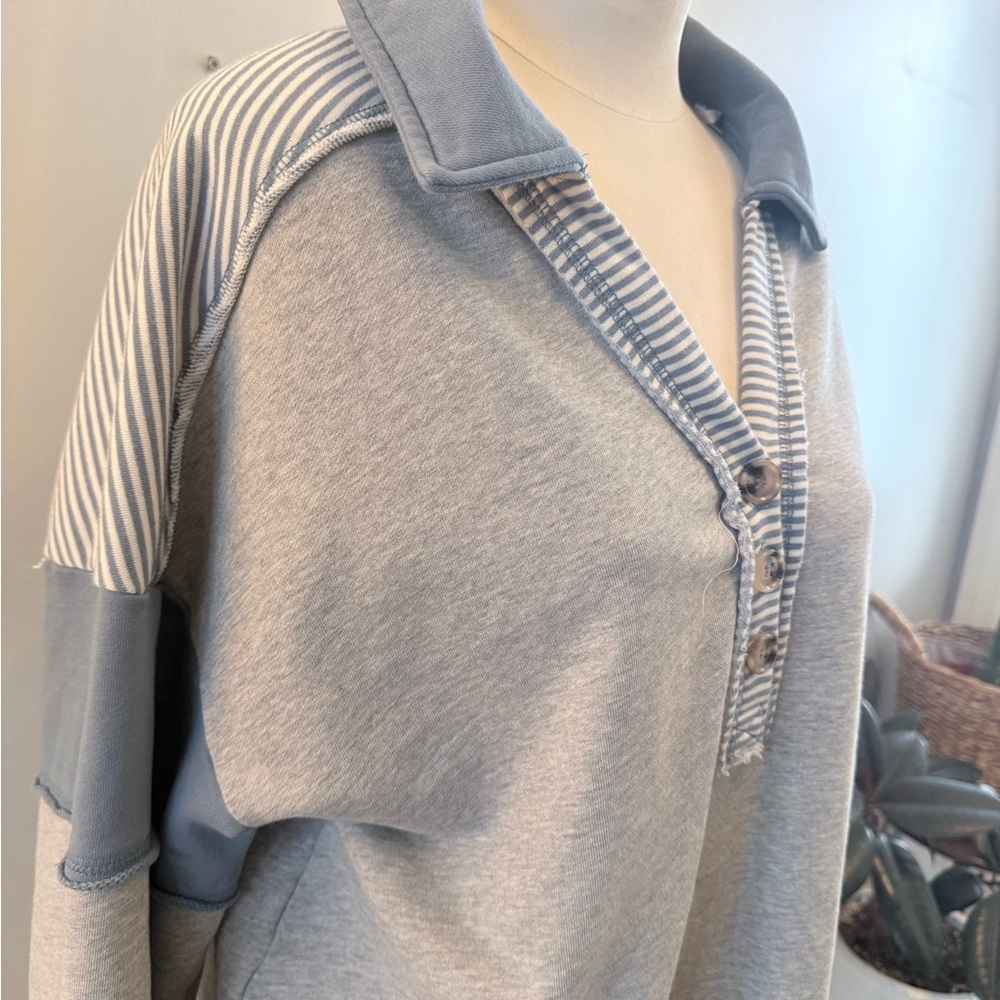 Effortless style Blue and Gray patchwork Button-Up Pullover - Picture 3 of 5